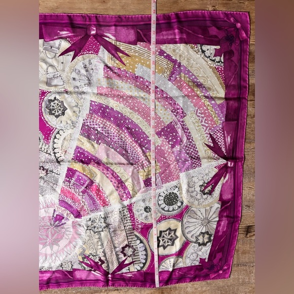 Asprey London Pink and White Silk Scarf - Picture 2 of 5